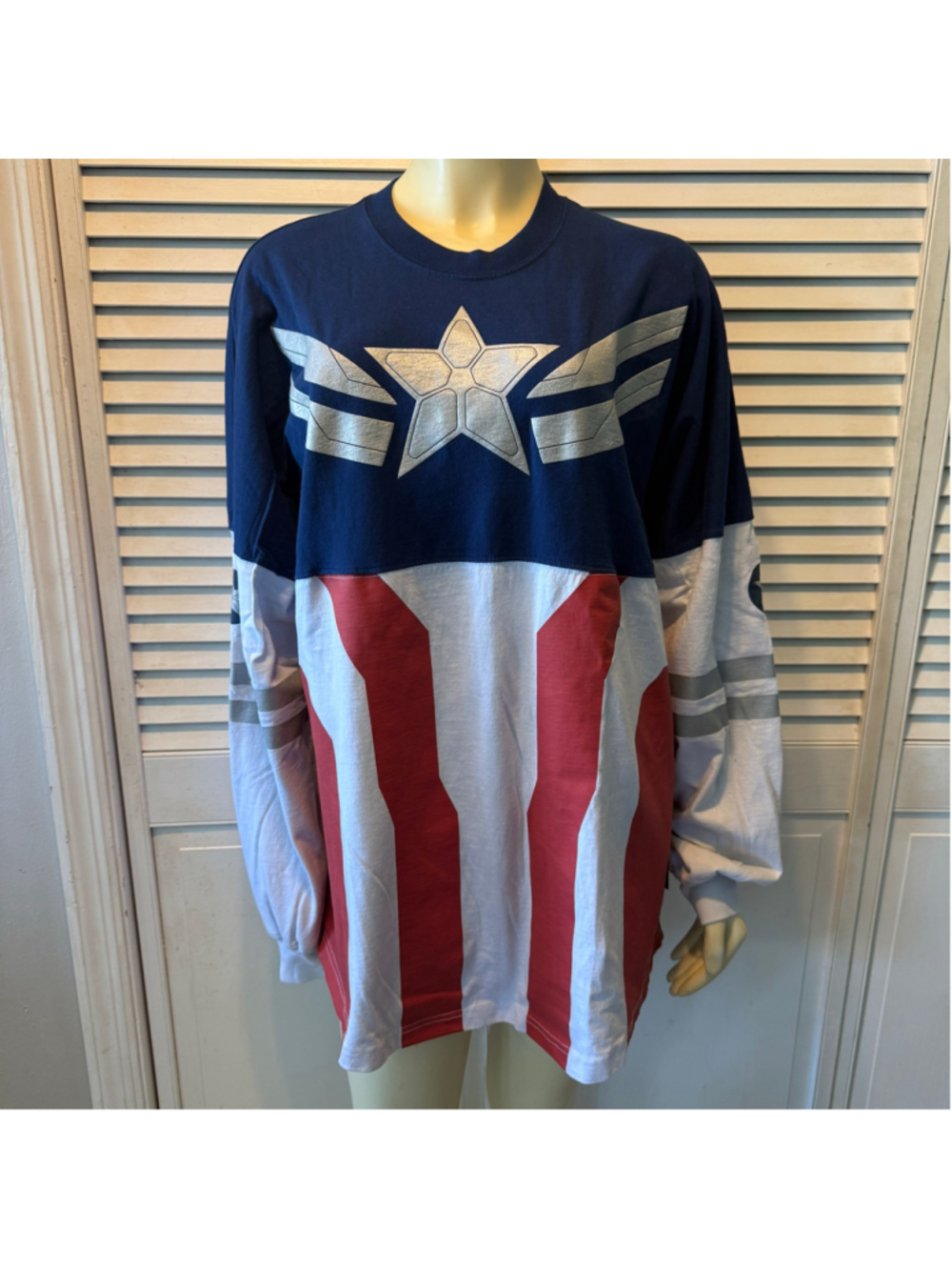 Men's Disney Captain America Spirit Jersey XL Blue Red White